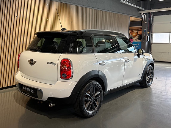 MINI Countryman Cooper 4 of 5
