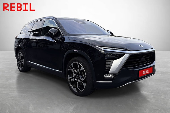 NIO ES8 3 of 21