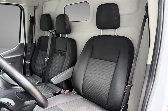 Ford Transit 13 of 23
