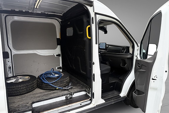 Ford Transit 16 of 23