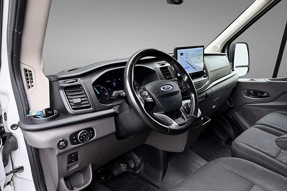 Ford Transit 12 of 23