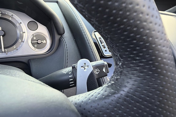 Aston Martin Vantage 18 of 21