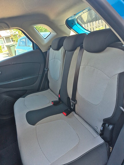 Renault Captur 10 of 25