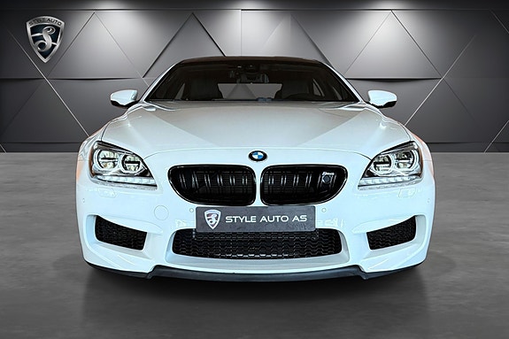BMW M6 2 of 5