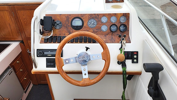 Nidelv 750 Sport - Klassisk norskbygd daycruiser med helt ny motor 7 of 19