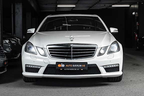 Mercedes-Benz E63 3 of 5
