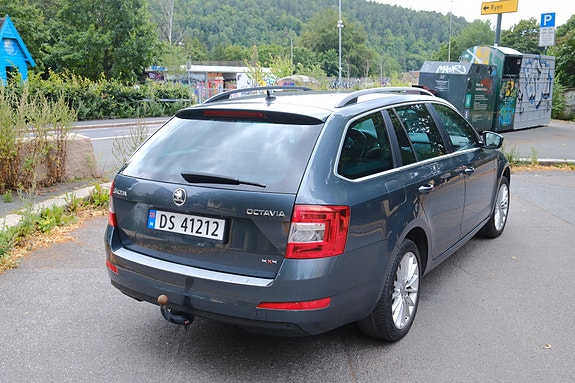 Skoda Octavia 3 of 5
