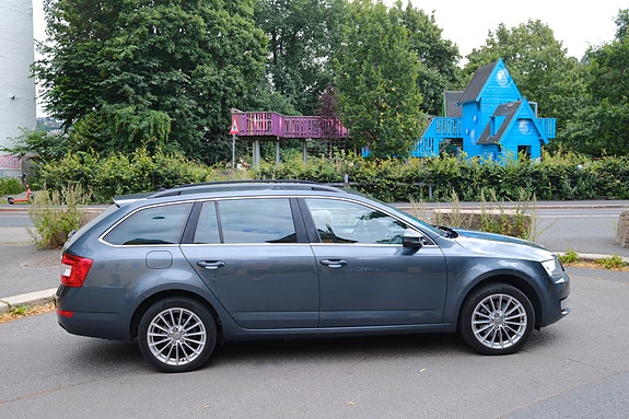 Skoda Octavia 4 of 5