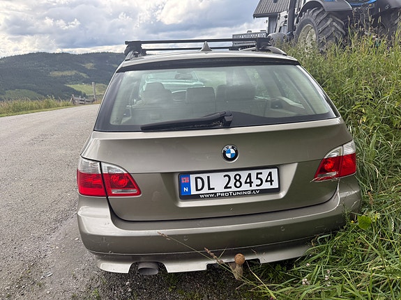 BMW 520d 3 of 7