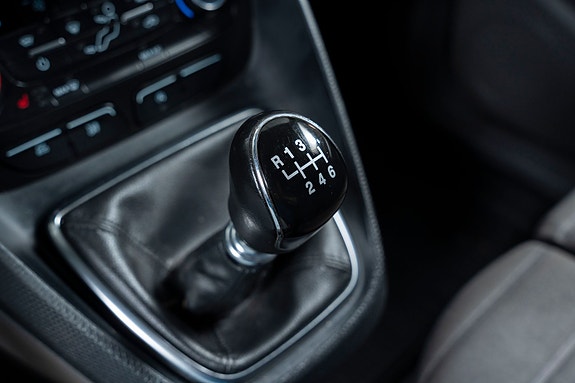 Ford Transit Connect 15 of 27