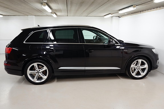 Audi Q7 6 of 30
