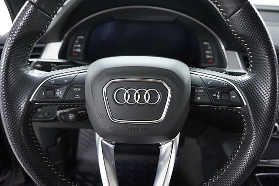 Audi Q7 18 of 30