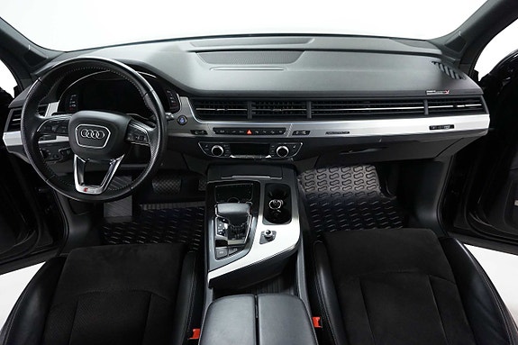 Audi Q7 11 of 30