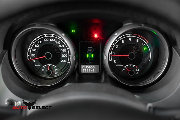 Mitsubishi Pajero 30 of 30