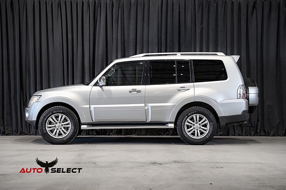 Mitsubishi Pajero 8 of 30