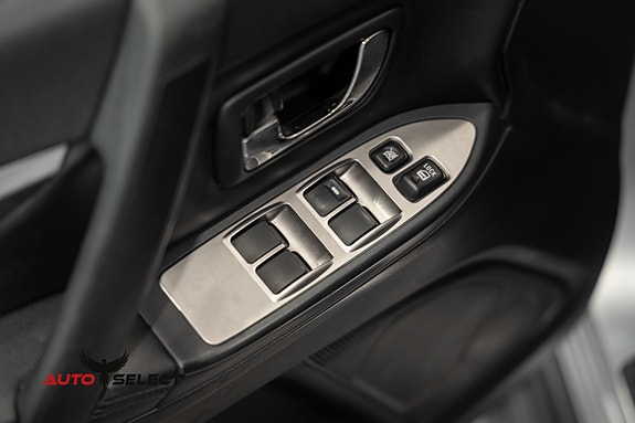 Mitsubishi Pajero 23 of 30