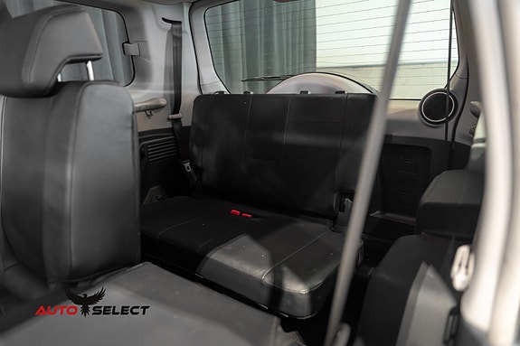 Mitsubishi Pajero 17 of 30