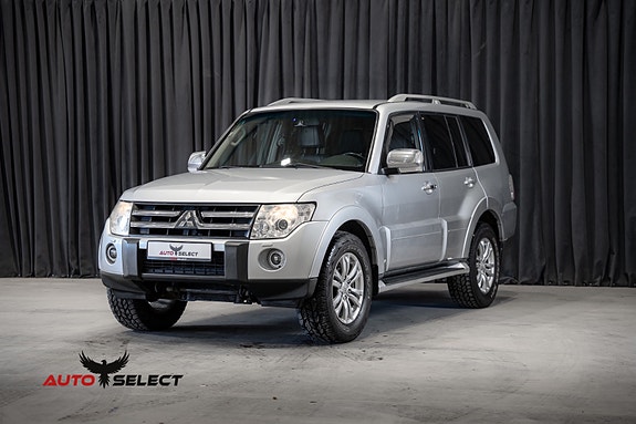 Mitsubishi Pajero 6 of 30