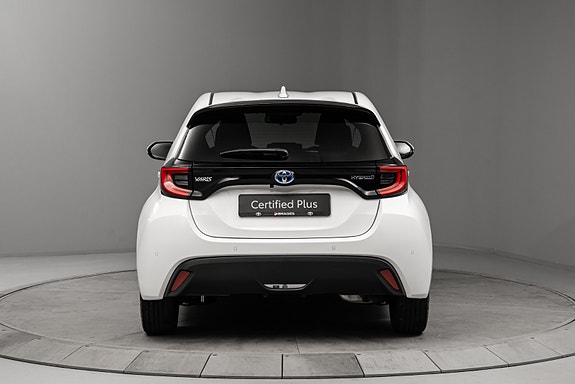 Toyota Yaris 3 of 30