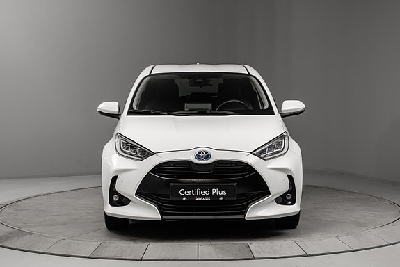 Toyota Yaris 6 of 30