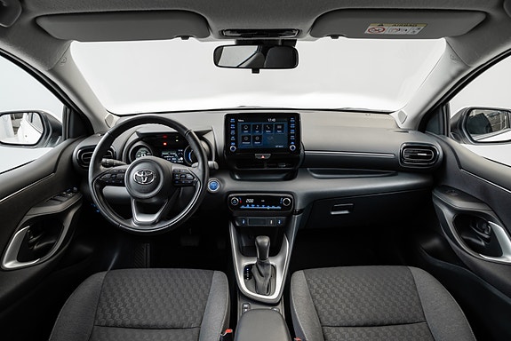 Toyota Yaris 19 of 30
