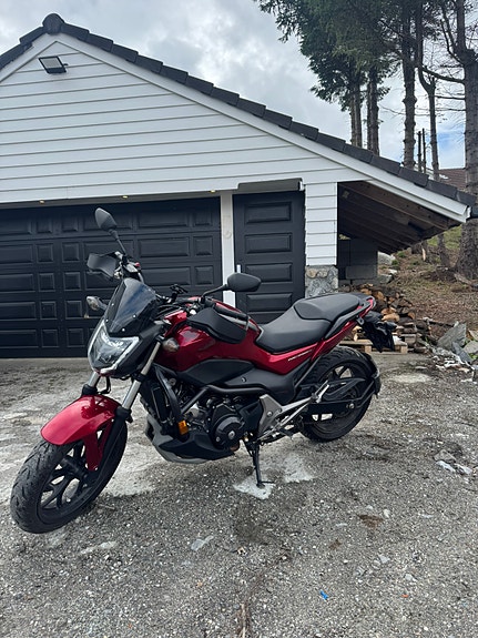 Honda NC 750S 4 of 12