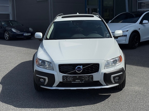 Volvo XC70 3 of 5