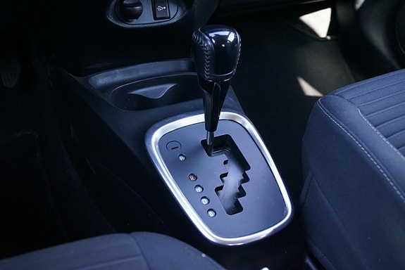 Toyota Yaris 30 of 30