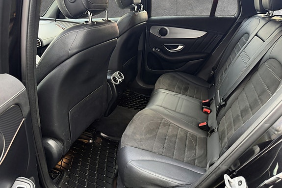 Mercedes-Benz EQC400 17 of 20