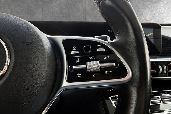 Mercedes-Benz EQC400 10 of 20