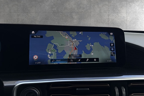 Mercedes-Benz EQC400 14 of 20