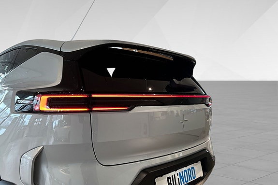 Polestar 3 7 of 25