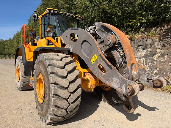 Volvo L260H 10 of 30