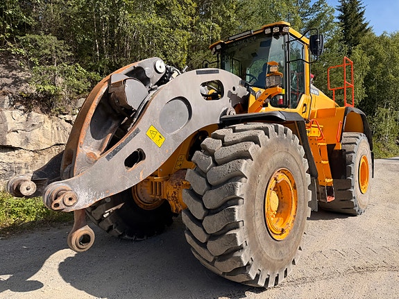 Volvo L260H 18 of 30