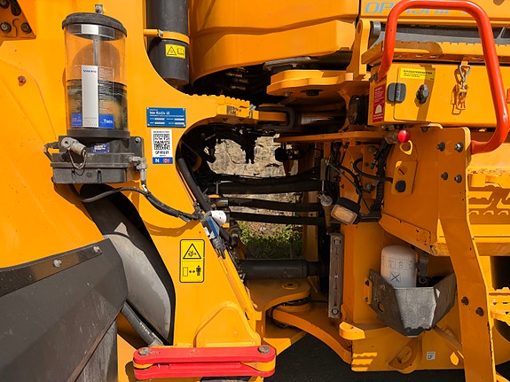 Volvo L260H 24 of 30