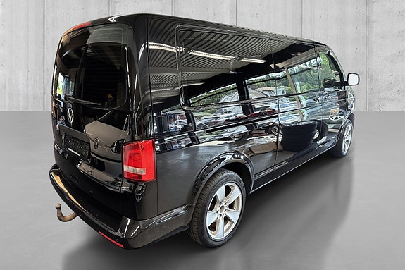 Volkswagen Caravelle 3 of 5