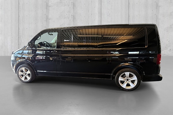 Volkswagen Caravelle 5 of 5