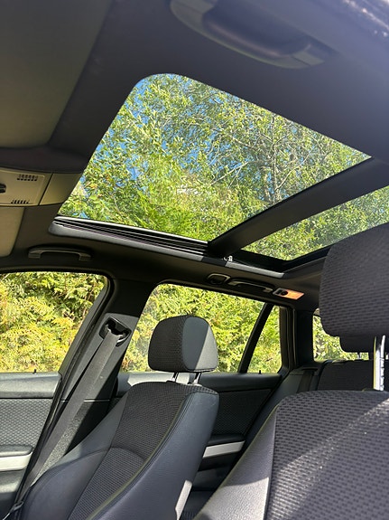 BMW 320d 15 of 19