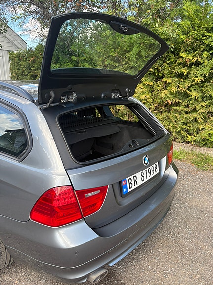 BMW 320d 8 of 19