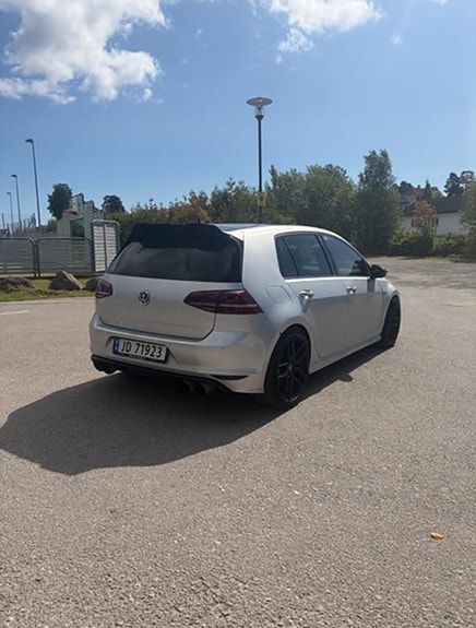 Volkswagen Golf VII 2 of 2