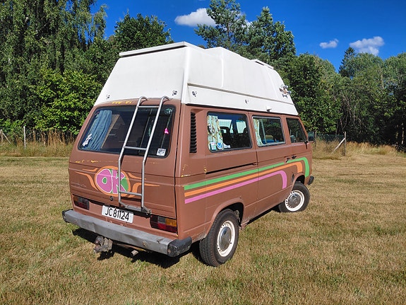Volkswagen Caravelle 4 of 5
