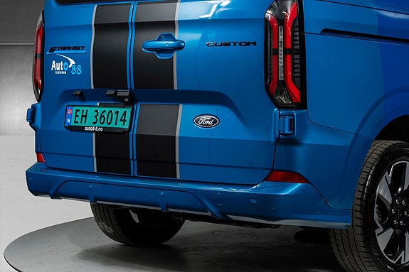 Ford Transit Custom 28 of 30