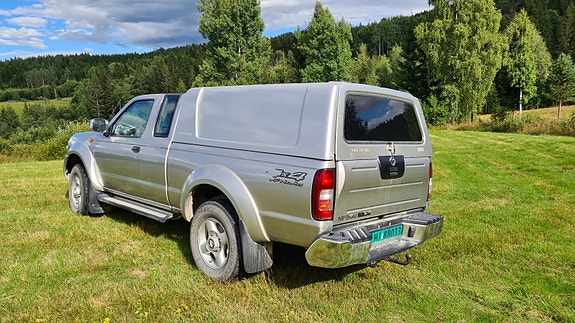 Nissan NP300 5 of 5