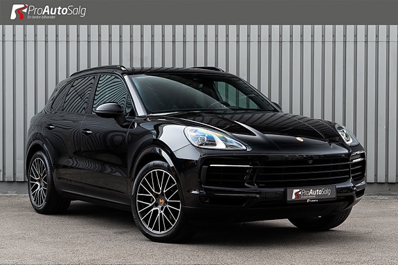 Porsche Cayenne 5 of 30
