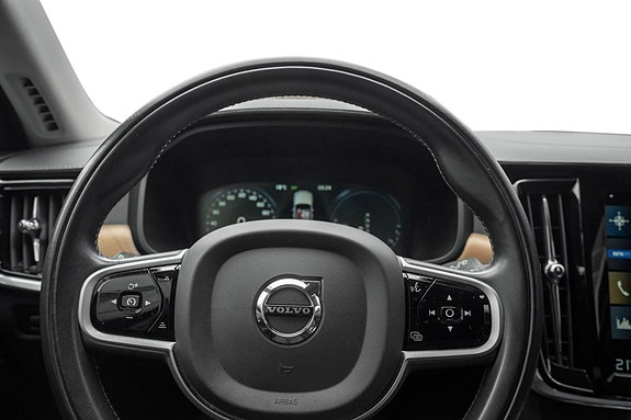 Volvo V90 16 of 26