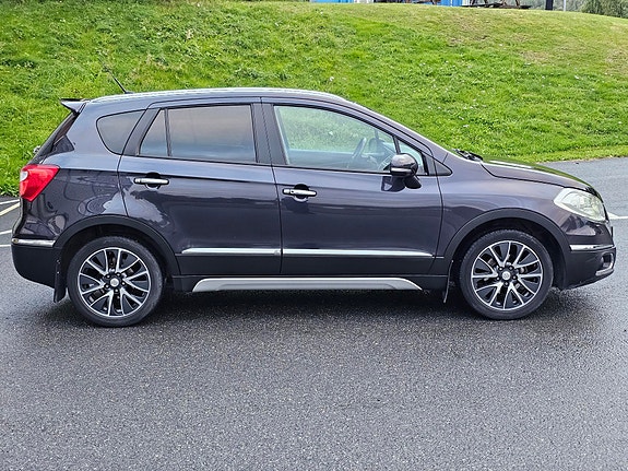 Suzuki SX4 S-Cross 4 of 30