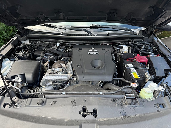 Mitsubishi L200 14 of 14