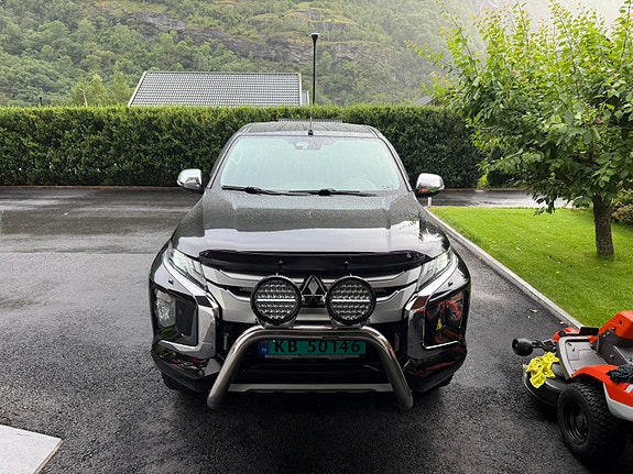 Mitsubishi L200 6 of 8