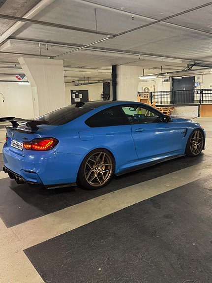 BMW M4 8 of 9