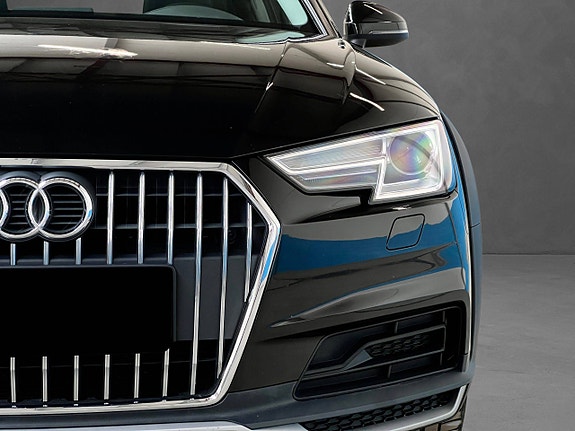 Audi A4 3 of 30